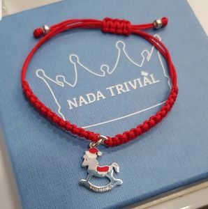 Macramè con ciondolo smaltato