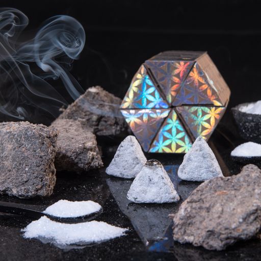 Bruciatore d'incenso triangolare Geometria Sacra Madre di Dio Palo Santo e  Mirra - Templo de Buda - Loja de produtos esotéricos