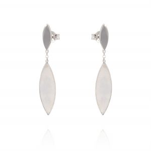 Earrings with drop shaped Mother of Pearl