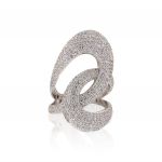 Ring with a strage knot-like shape with cubic zirconia