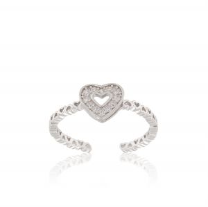 Heart-shaped shank ring with a larger heart in the centre