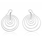 Concentric rings earrings with diamond cut wire
